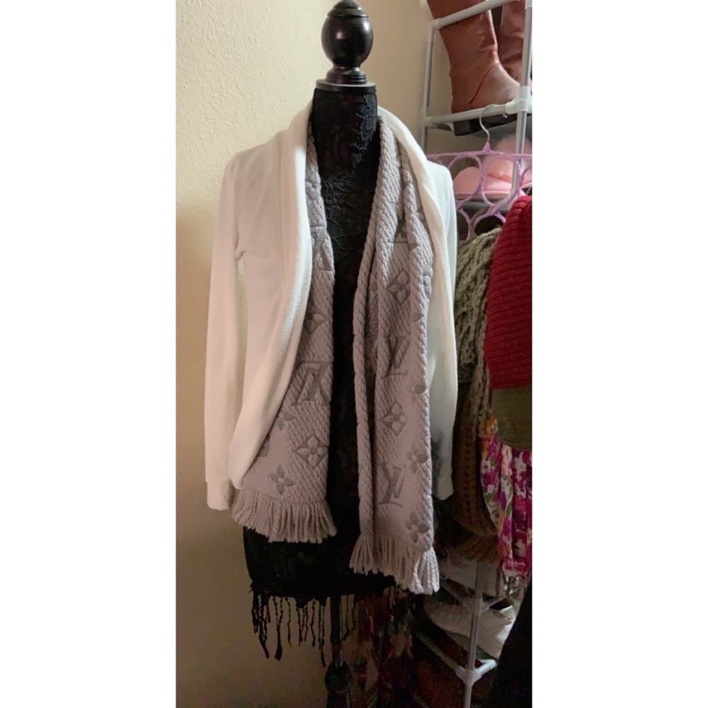 White Fashion Nova cardigan